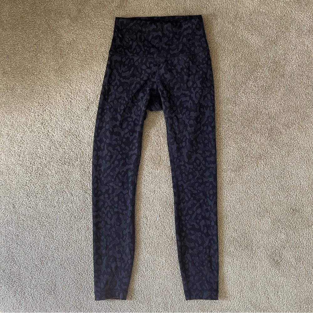 Lululemon Wunder Train 25” leggings size 4 LIKE NEW